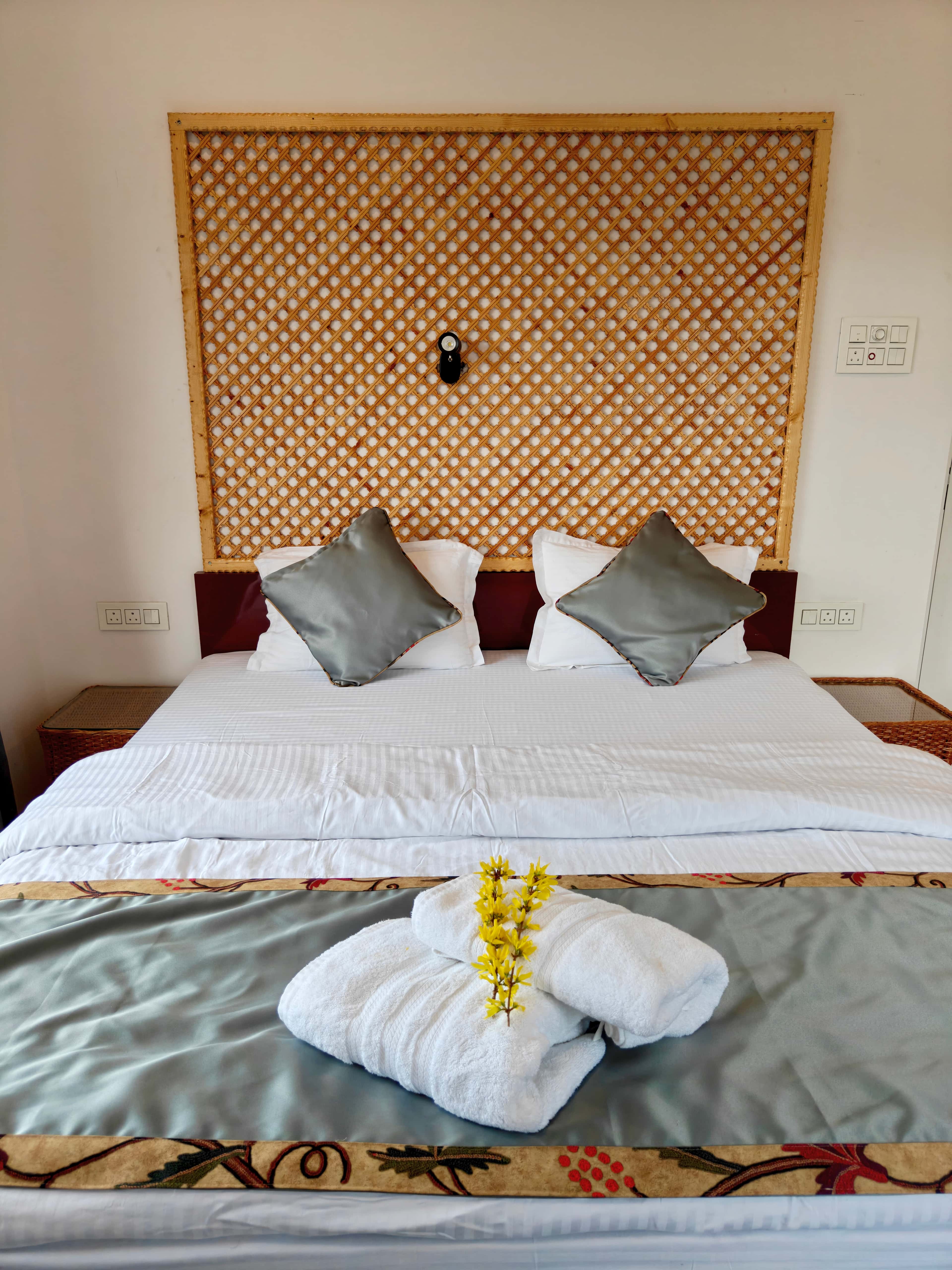 Bahaar (2A) — Maskan apartment, Srinagar
