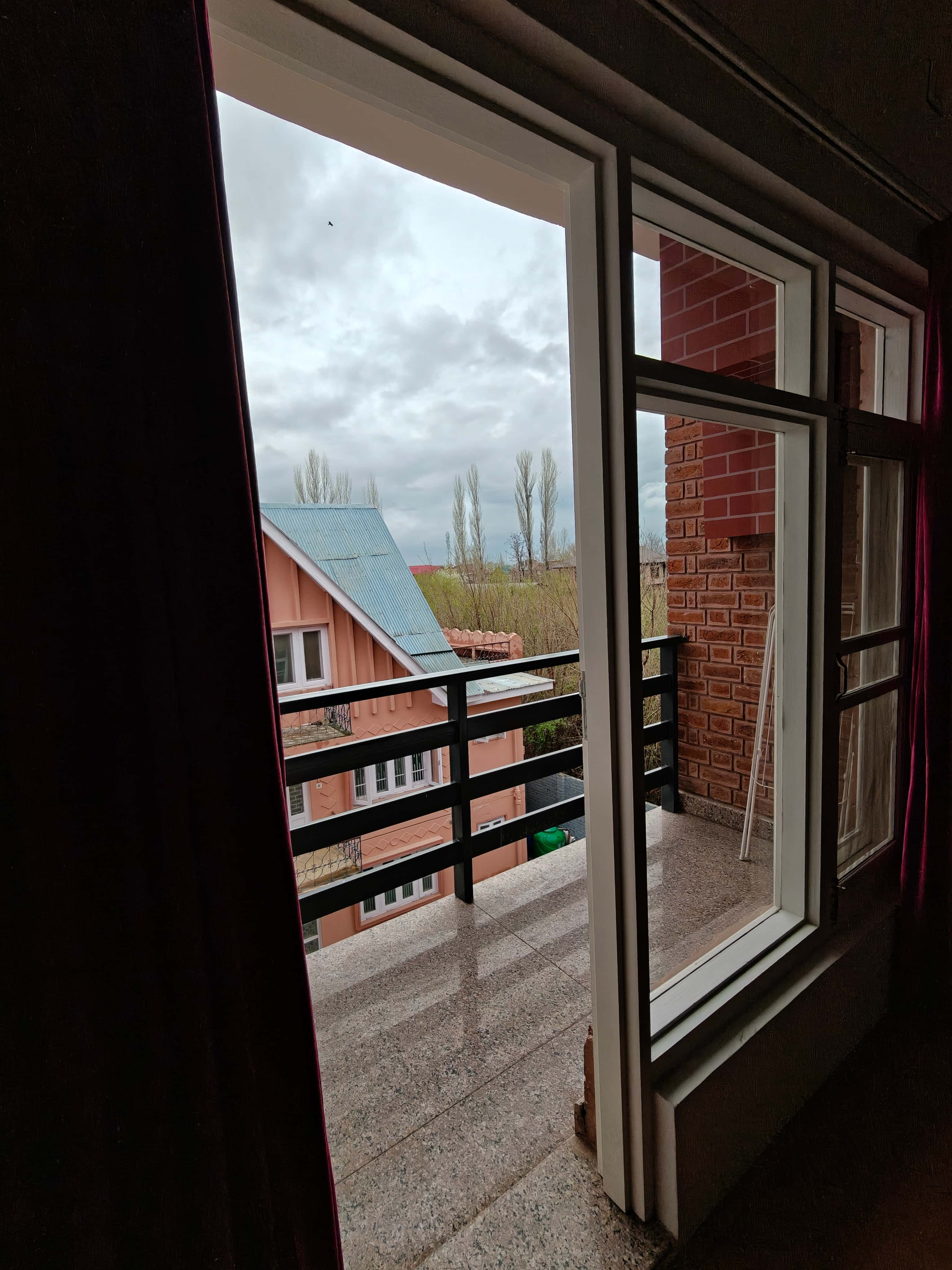 Mehfil (2B) — Maskan apartment, Srinagar