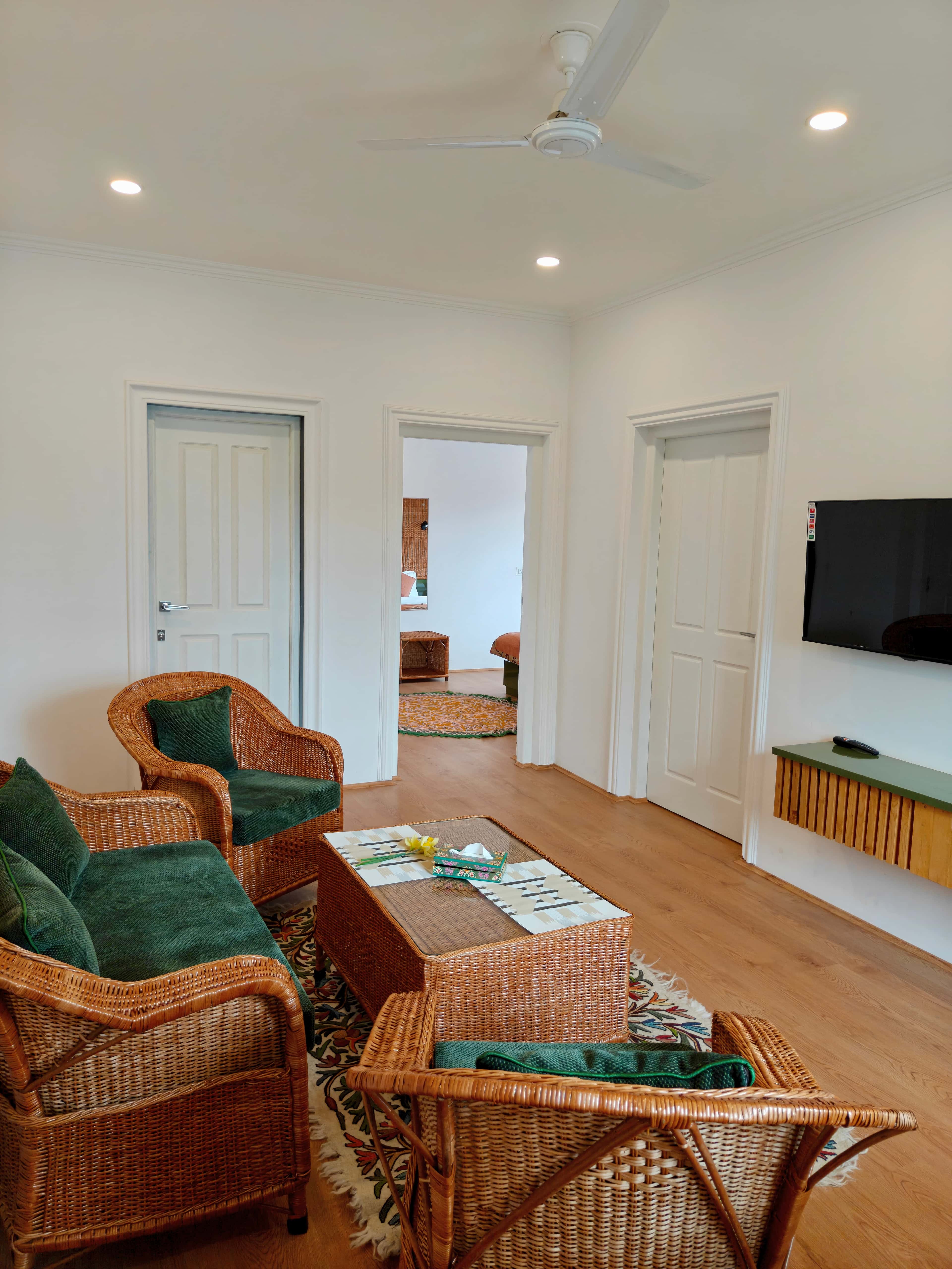 Gulab (2C) — Maskan apartment, Srinagar