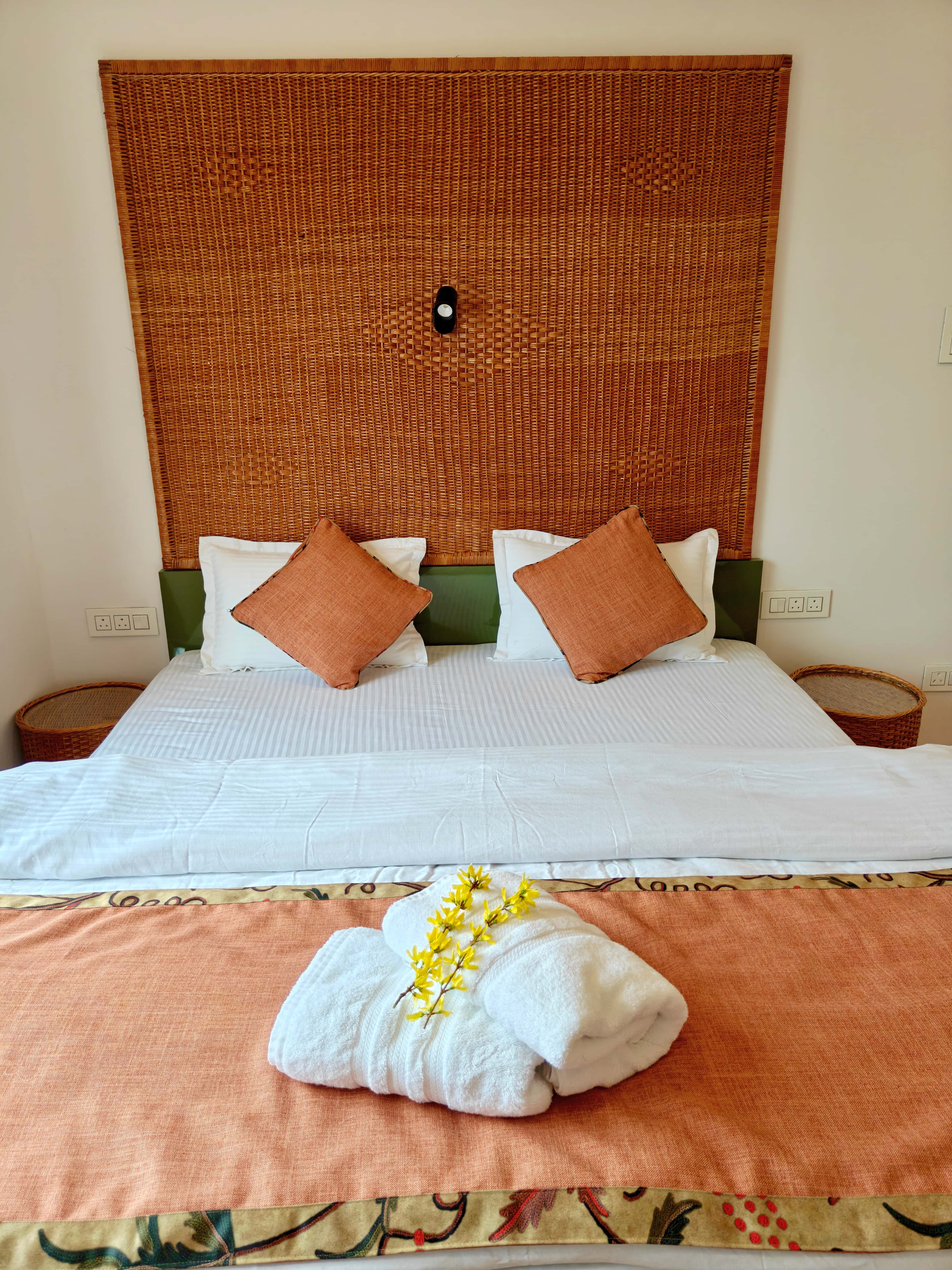 Gulab (2C) — Maskan apartment, Srinagar