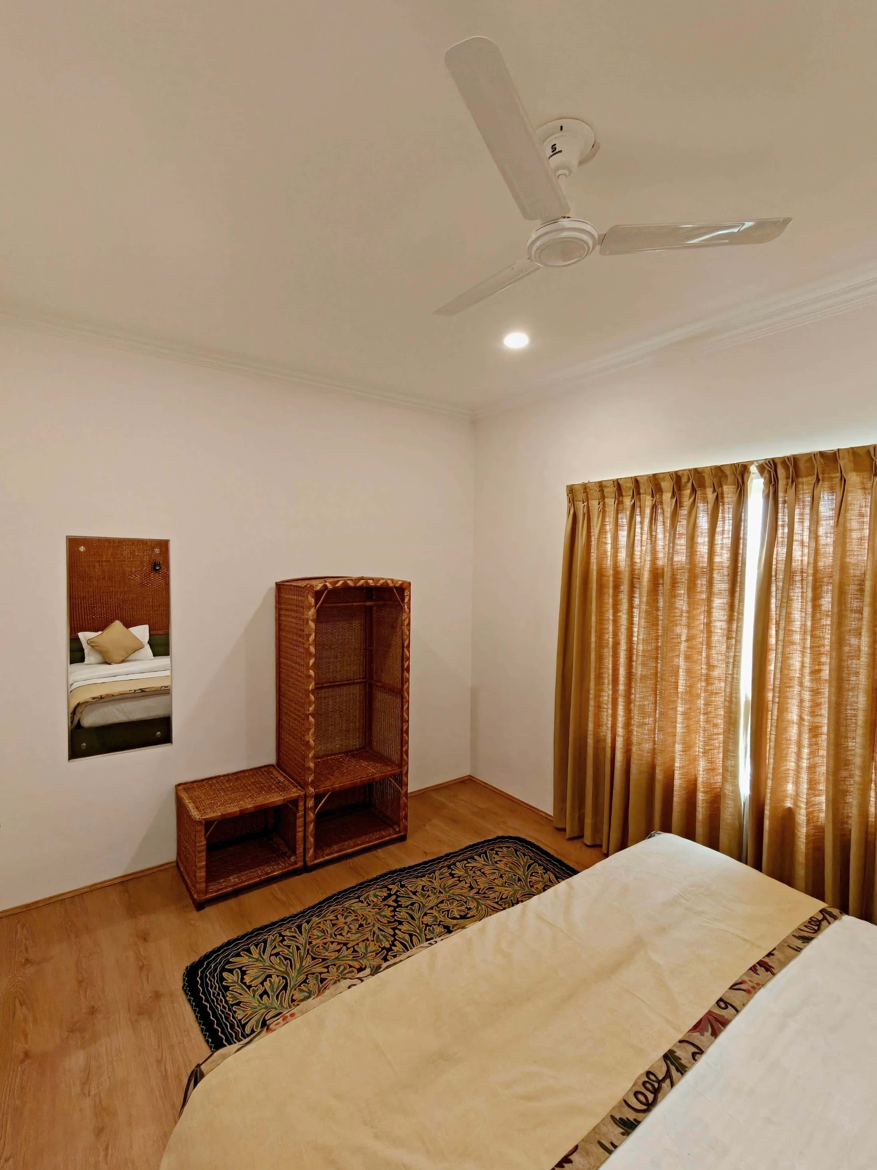 Gulab (2C) — Maskan apartment, Srinagar