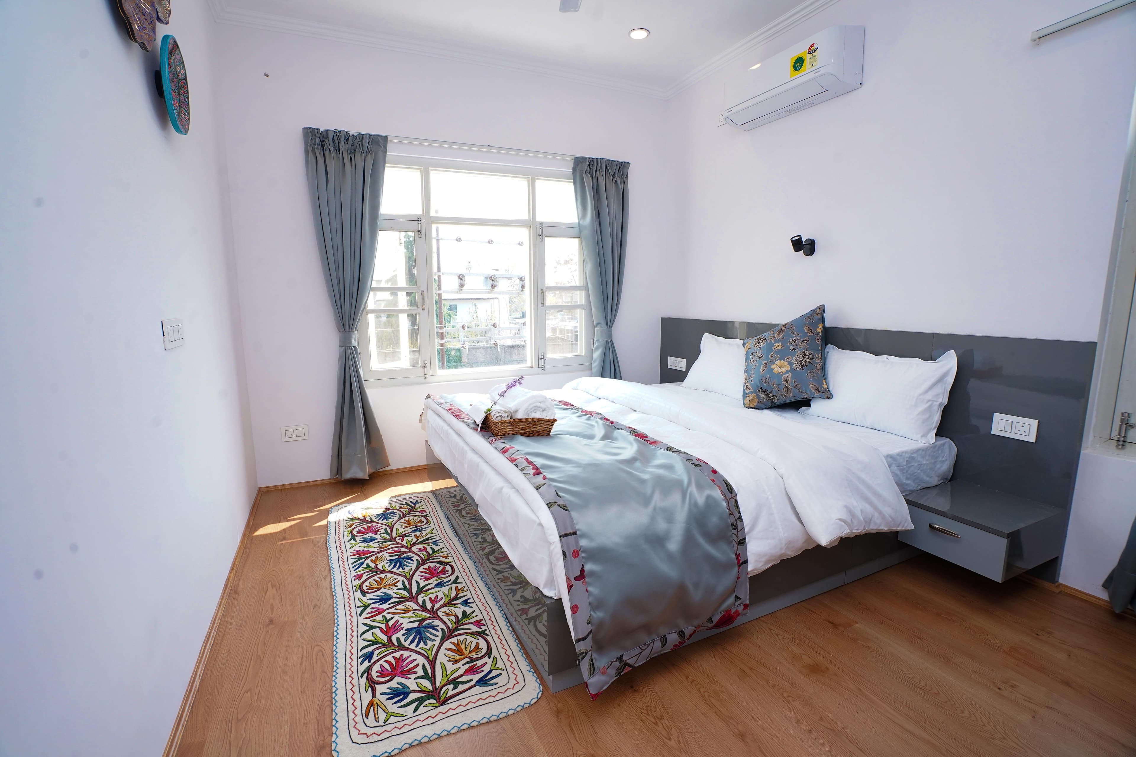 Nazm (1B) — Maskan apartment, Srinagar