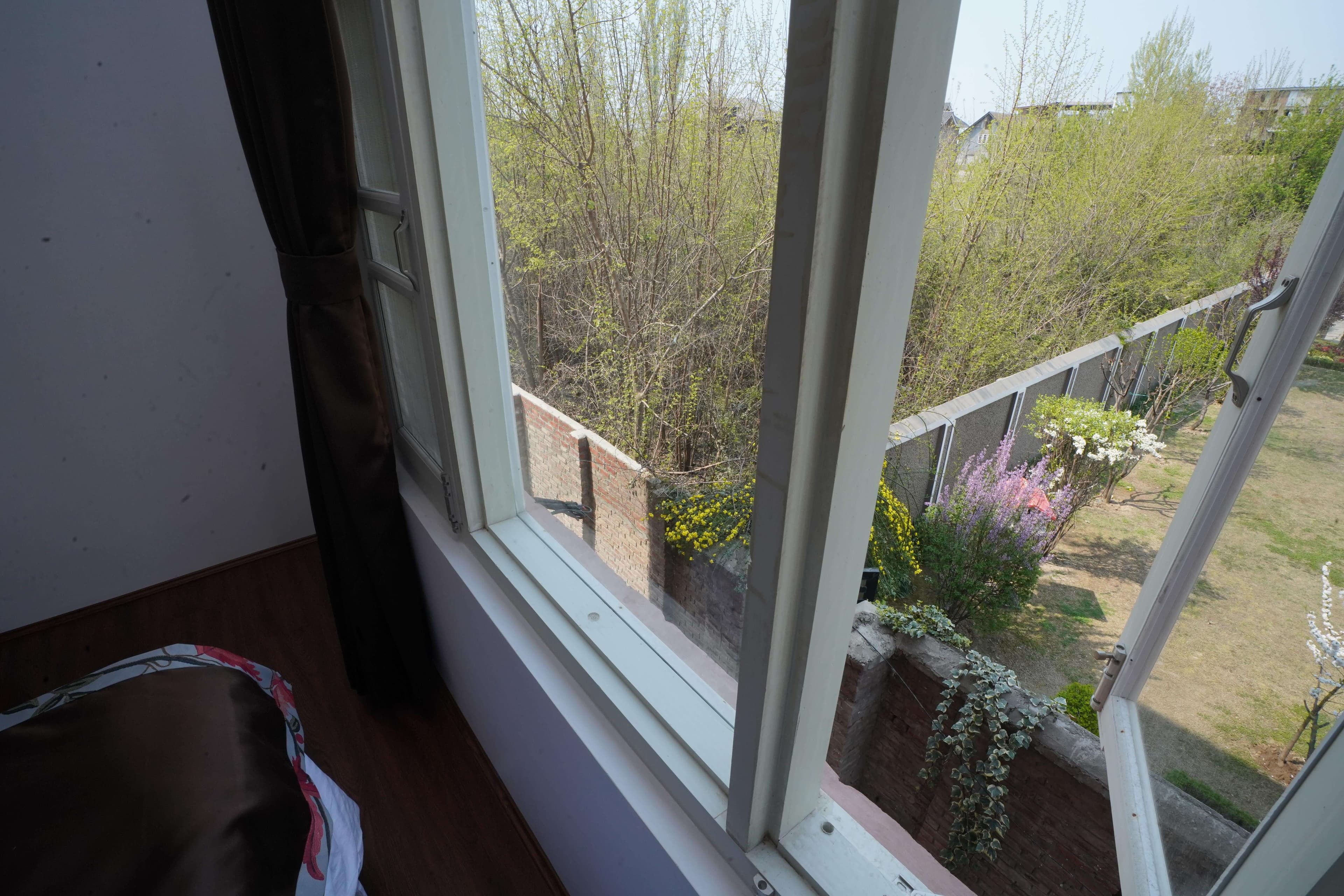 Posh (1C) — Maskan apartment, Srinagar