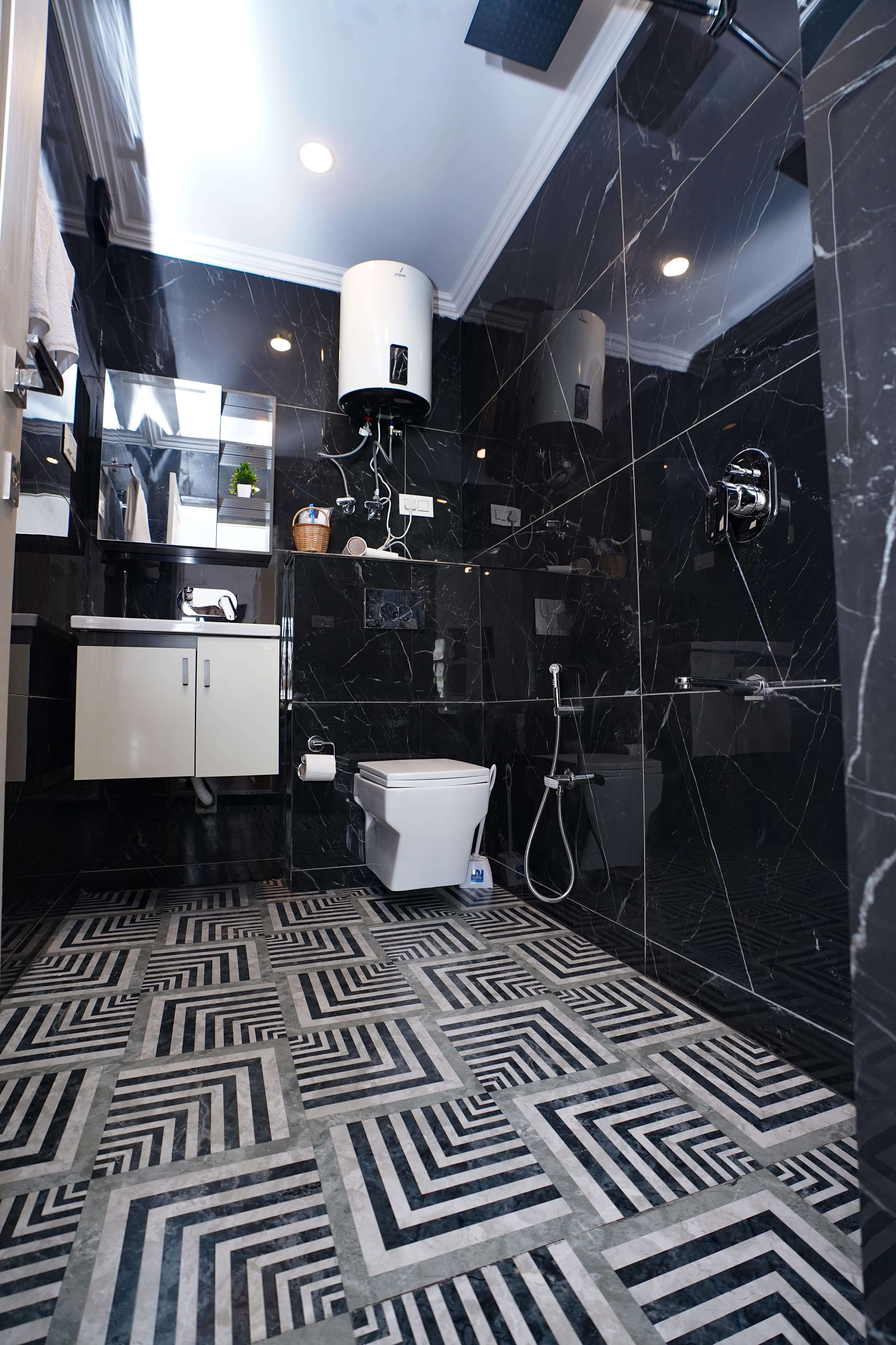 Posh (1C) — Maskan apartment, Srinagar
