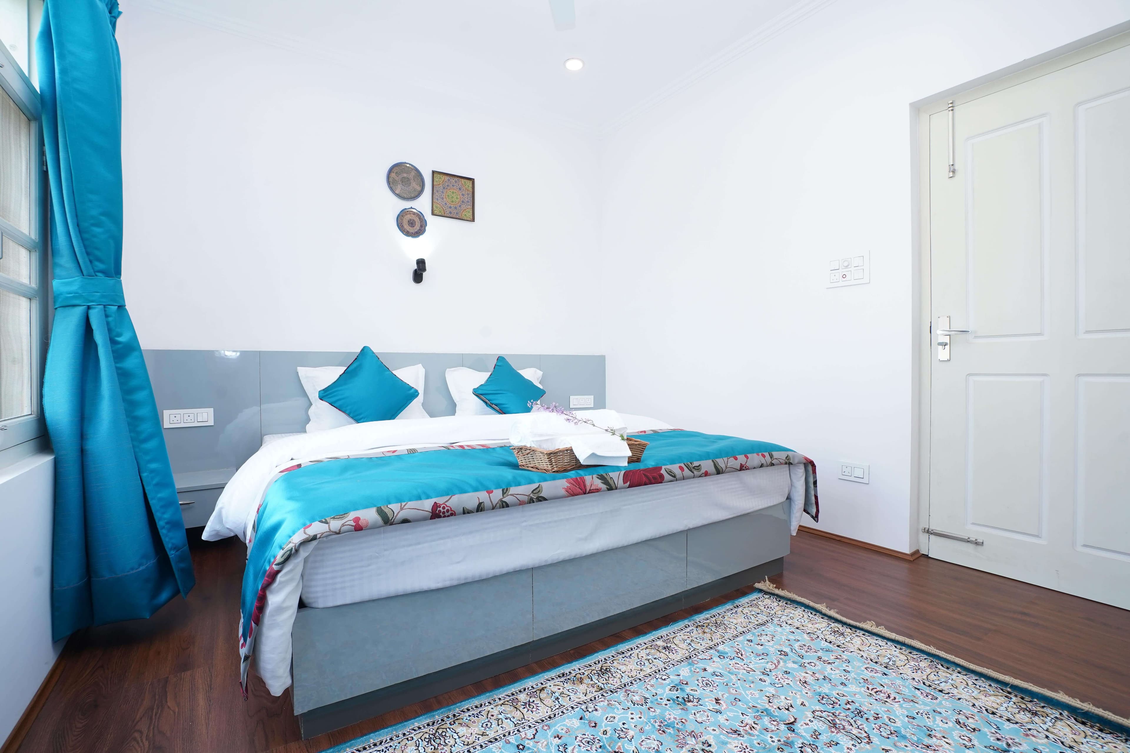 Posh (1C) — Maskan apartment, Srinagar