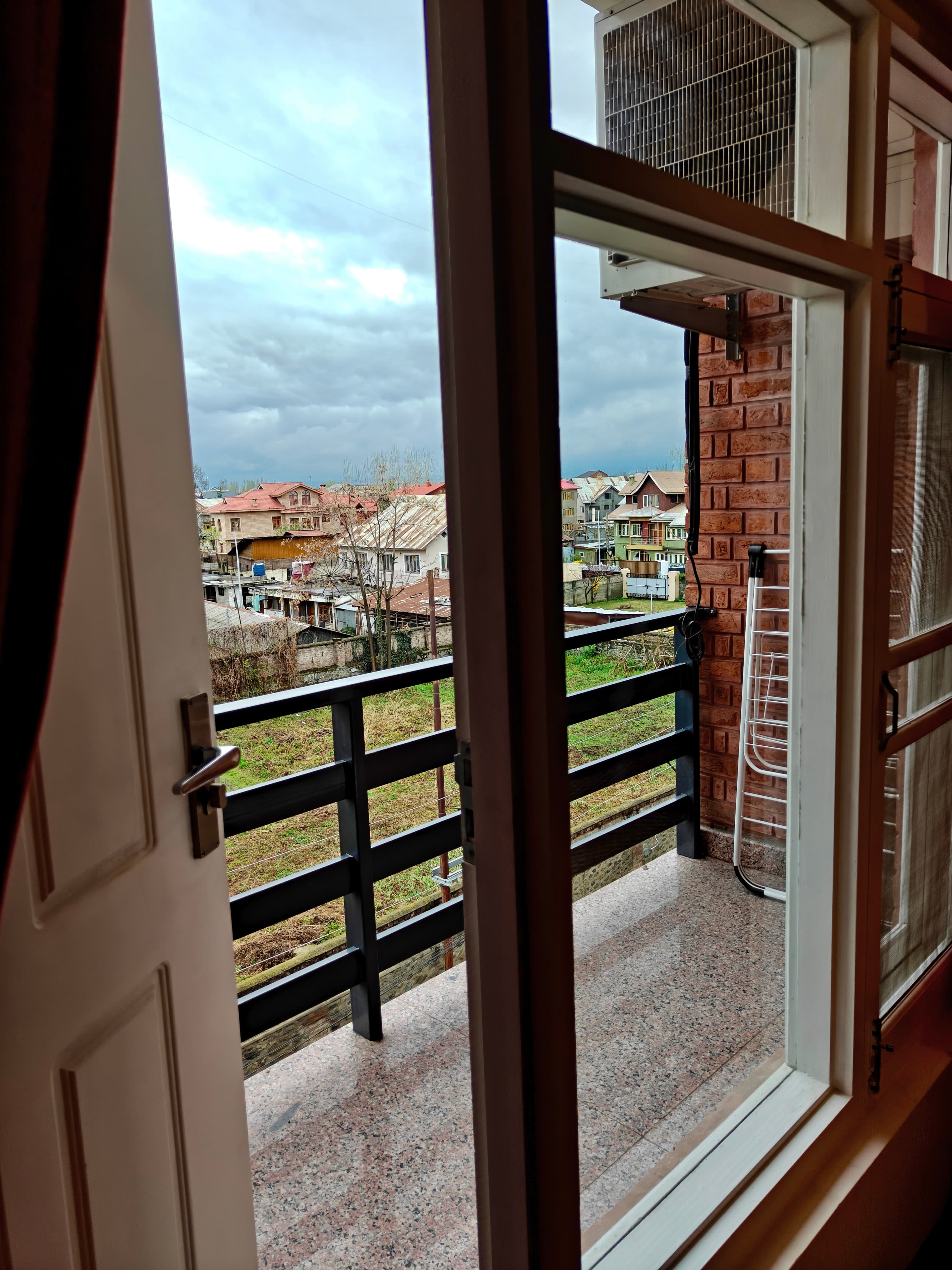 Bahaar (2A) — Maskan apartment, Srinagar