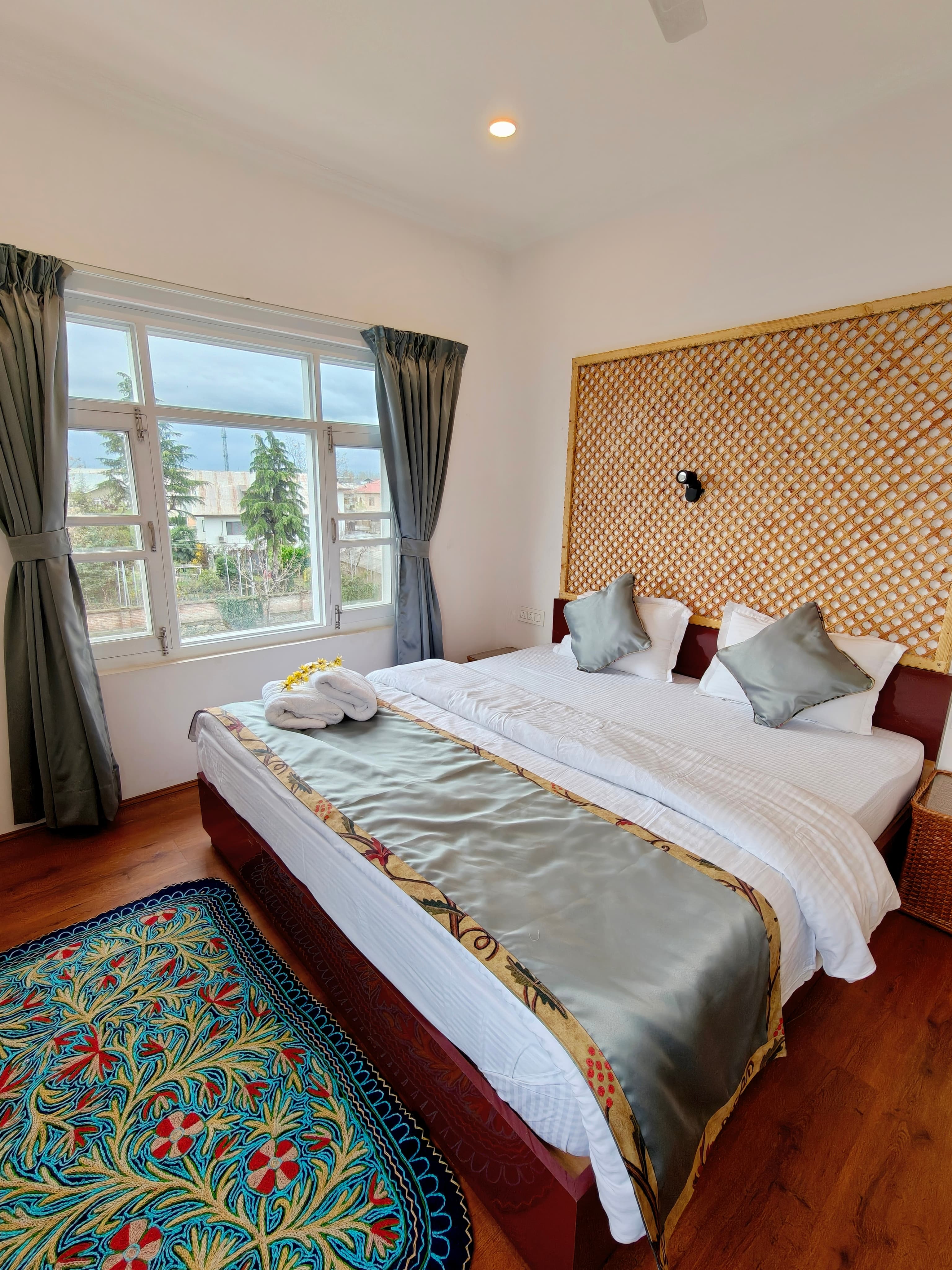 Bahaar (2A) — Maskan apartment, Srinagar