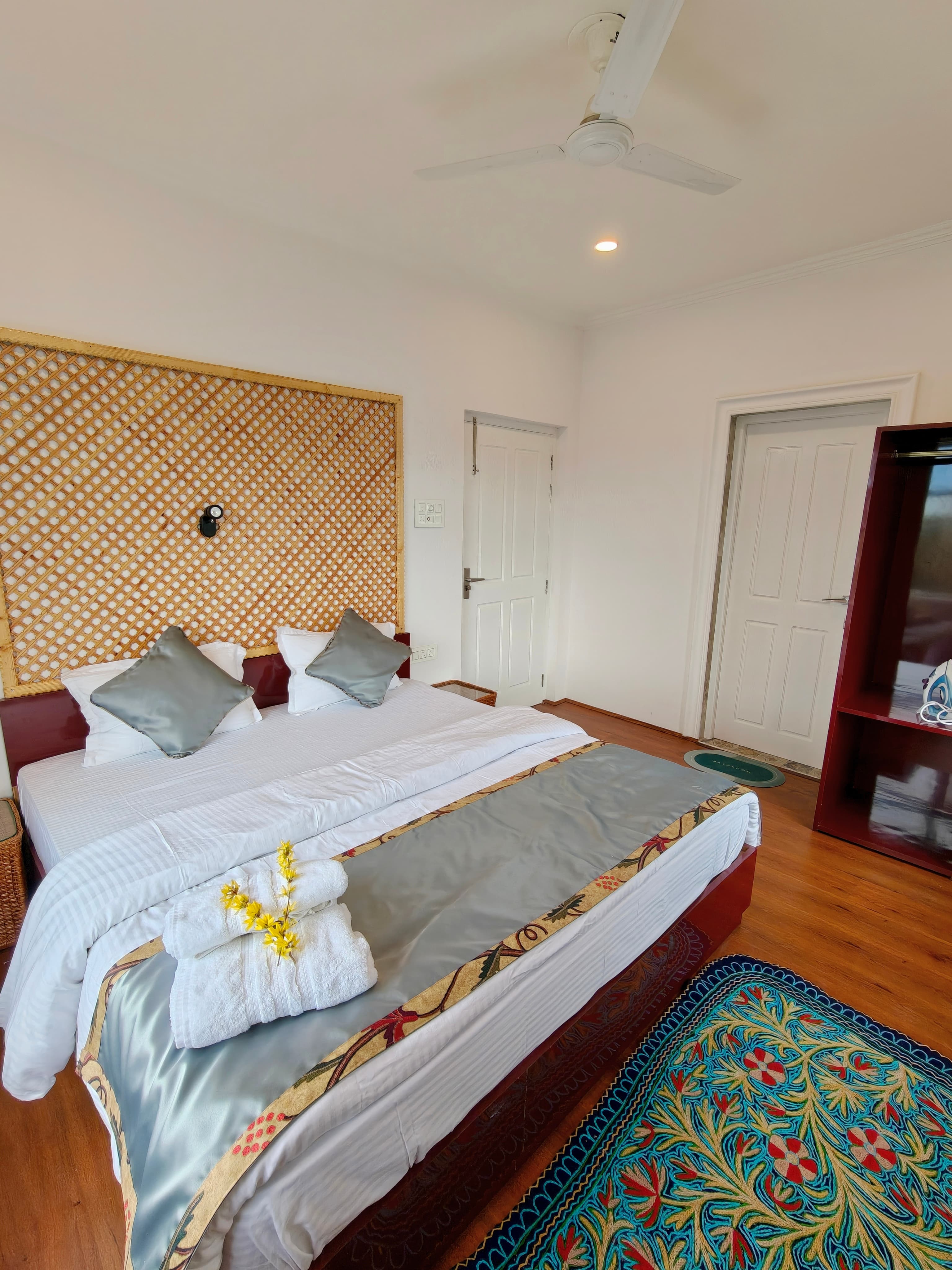 Bahaar (2A) — Maskan apartment, Srinagar
