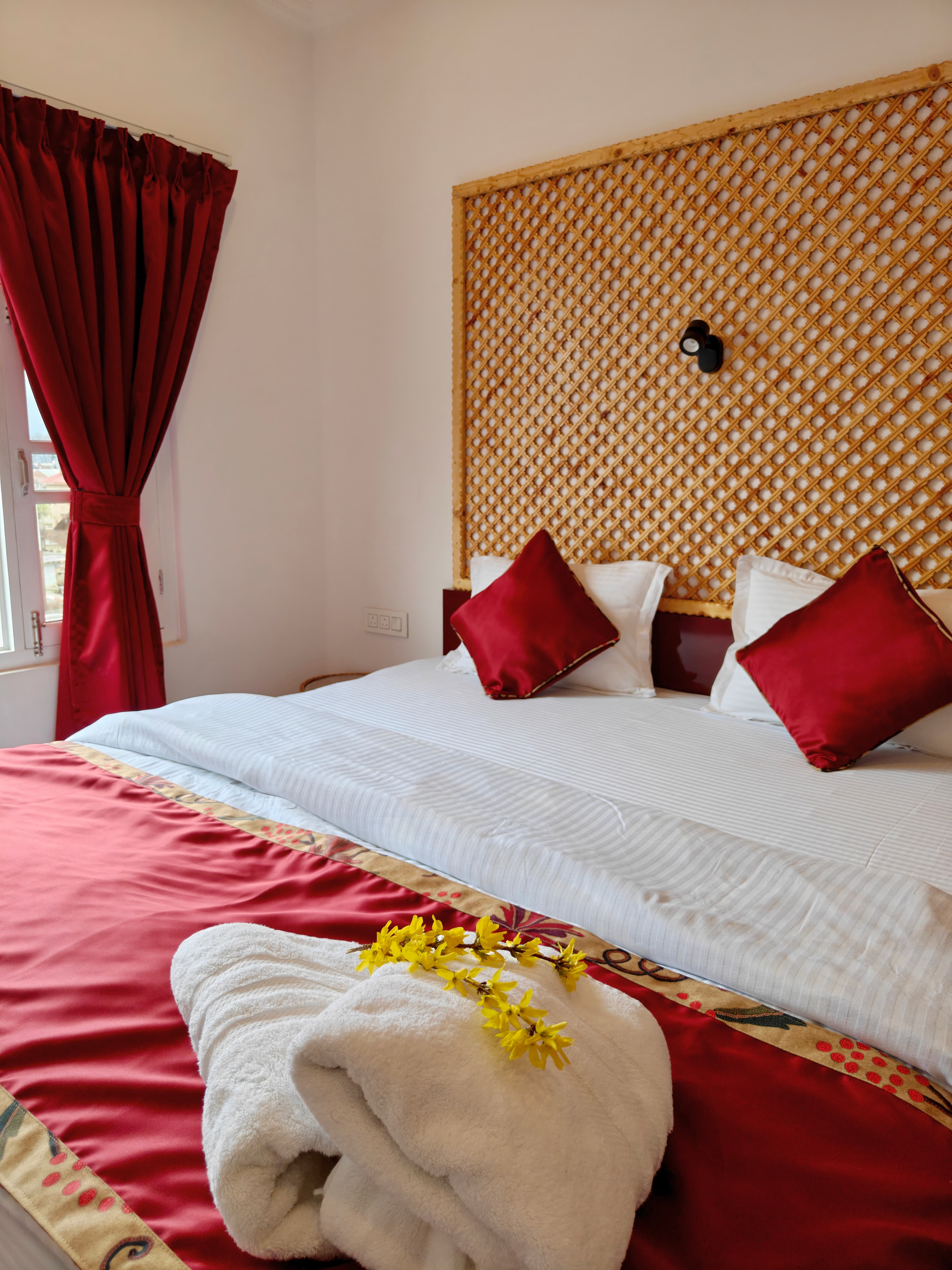 Bahaar (2A) — Maskan apartment, Srinagar