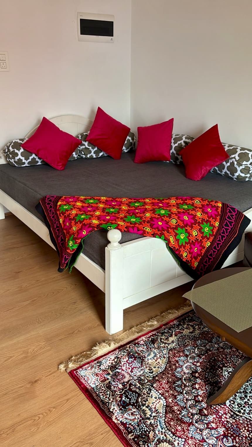 Mehfil (2B) — Maskan apartment, Srinagar