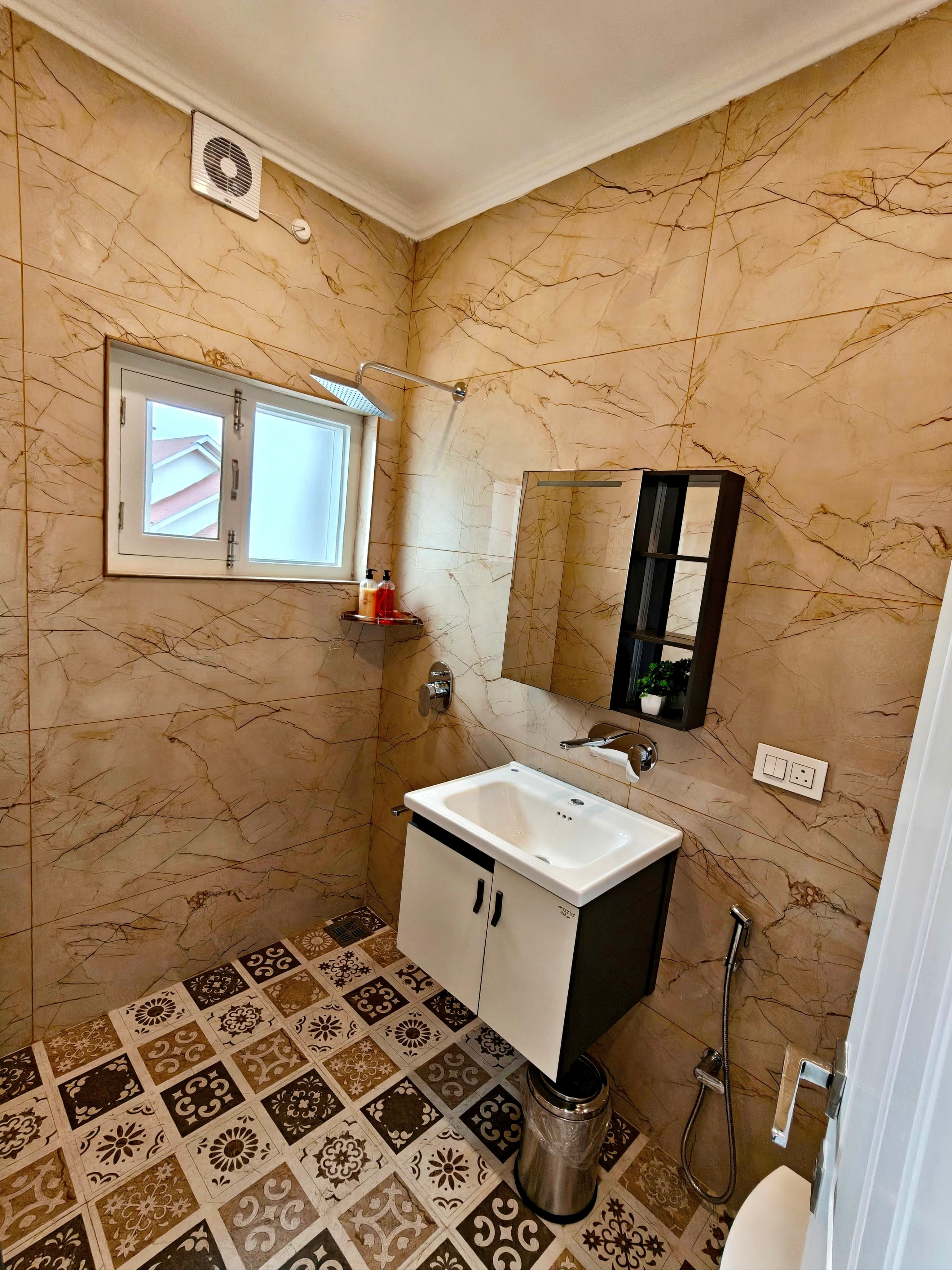 Mehfil (2B) — Maskan apartment, Srinagar
