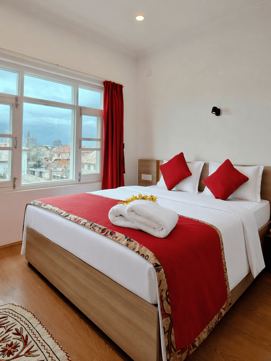 Mehfil (2B) — Maskan apartment, Srinagar