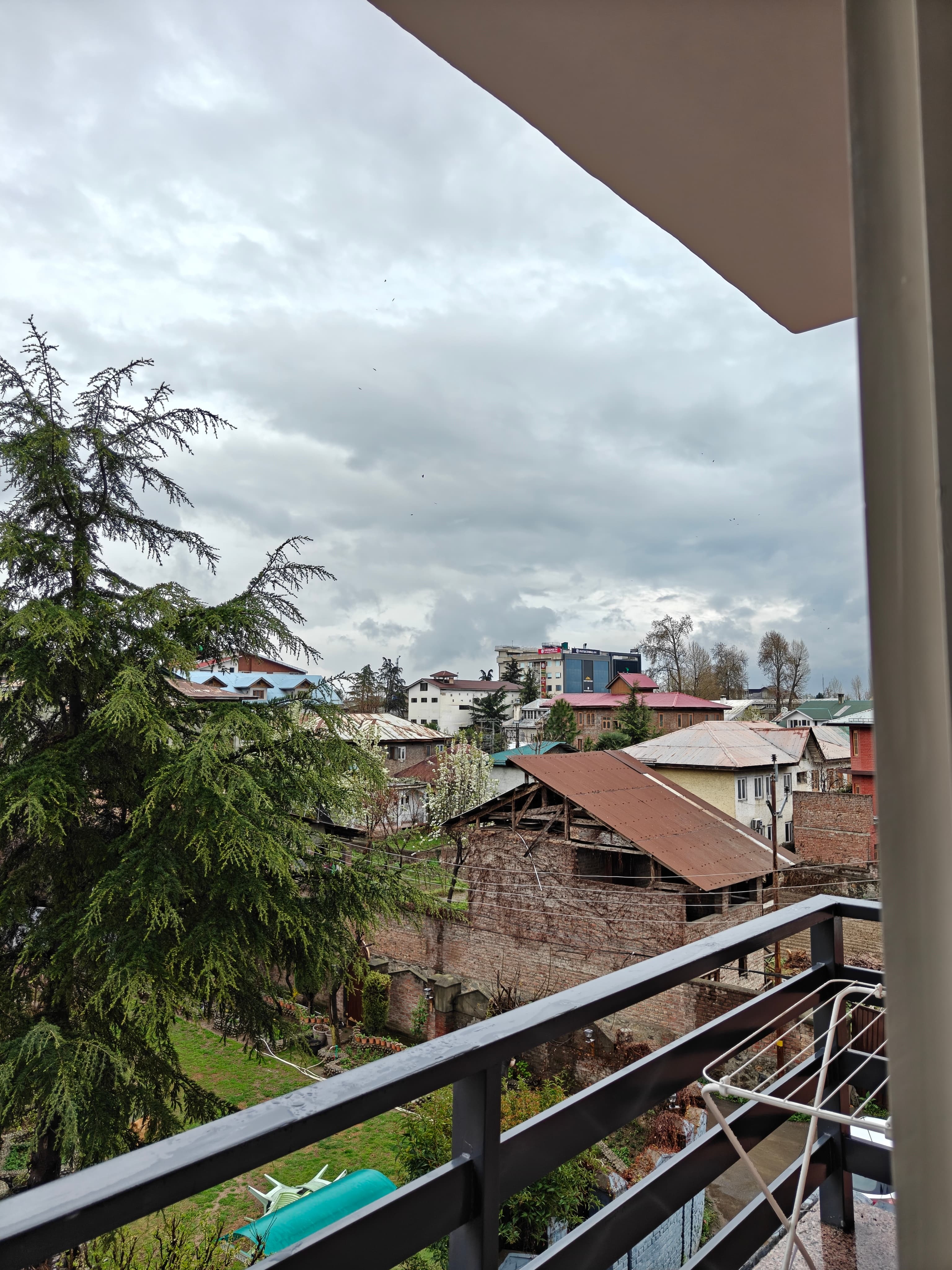 Rivaaz (2C) — Maskan apartment, Srinagar