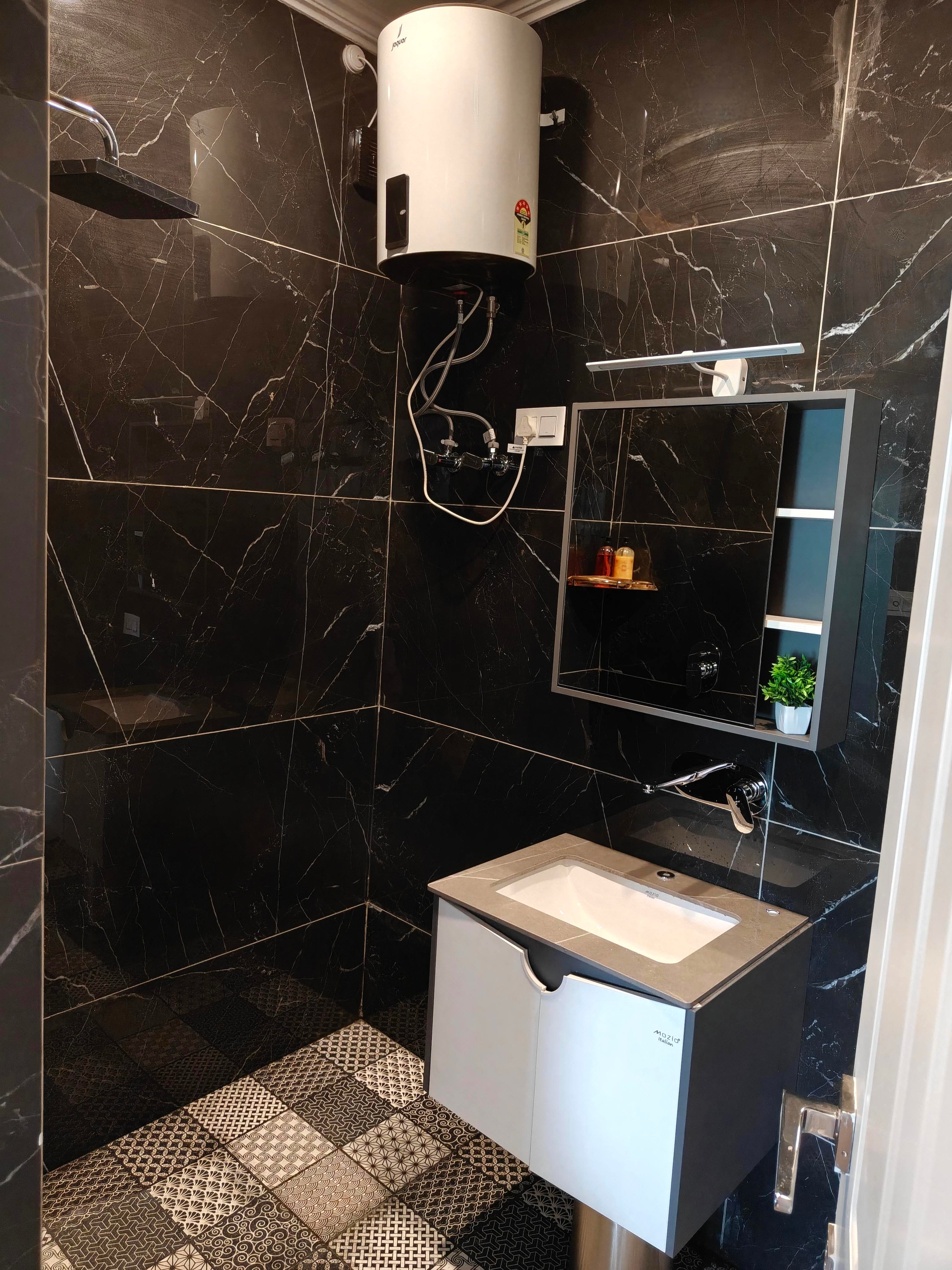Rivaaz (2C) — Maskan apartment, Srinagar
