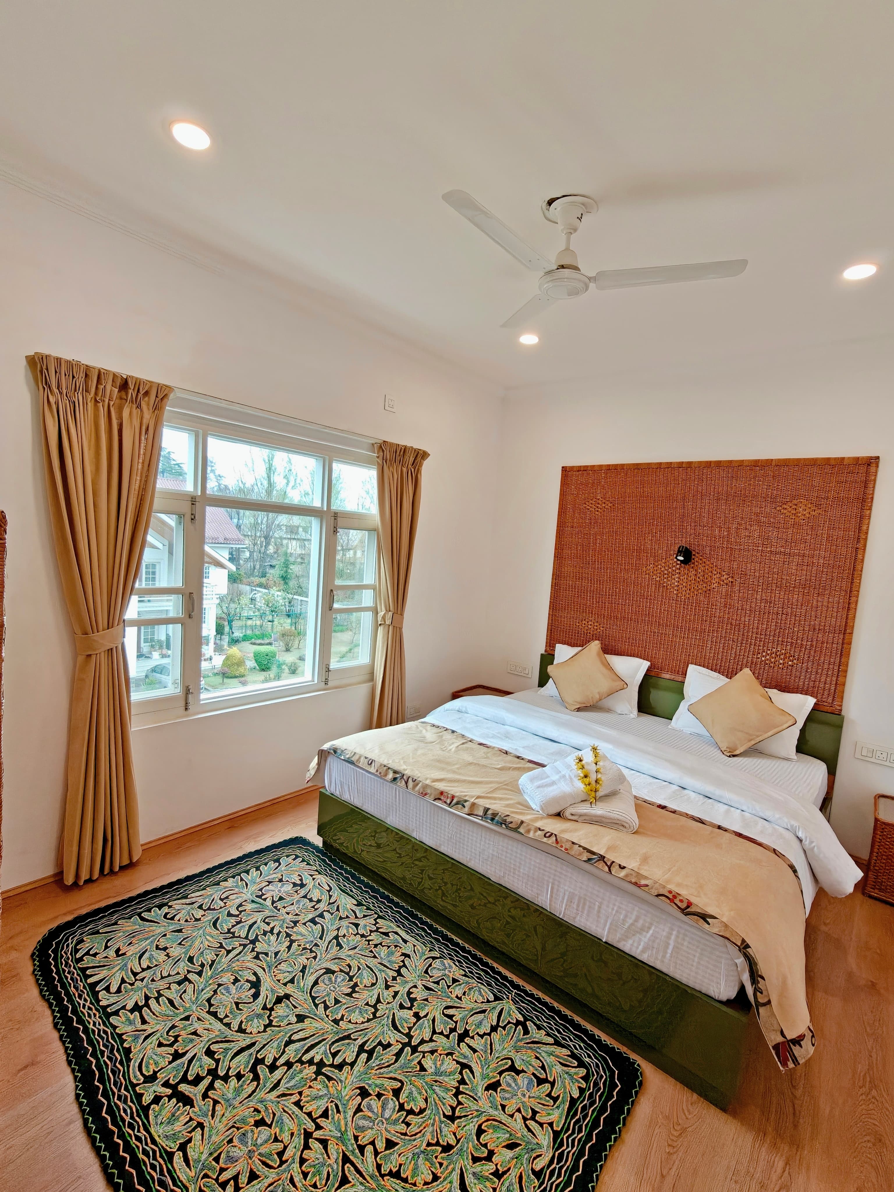 Rivaaz (2C) — Maskan apartment, Srinagar