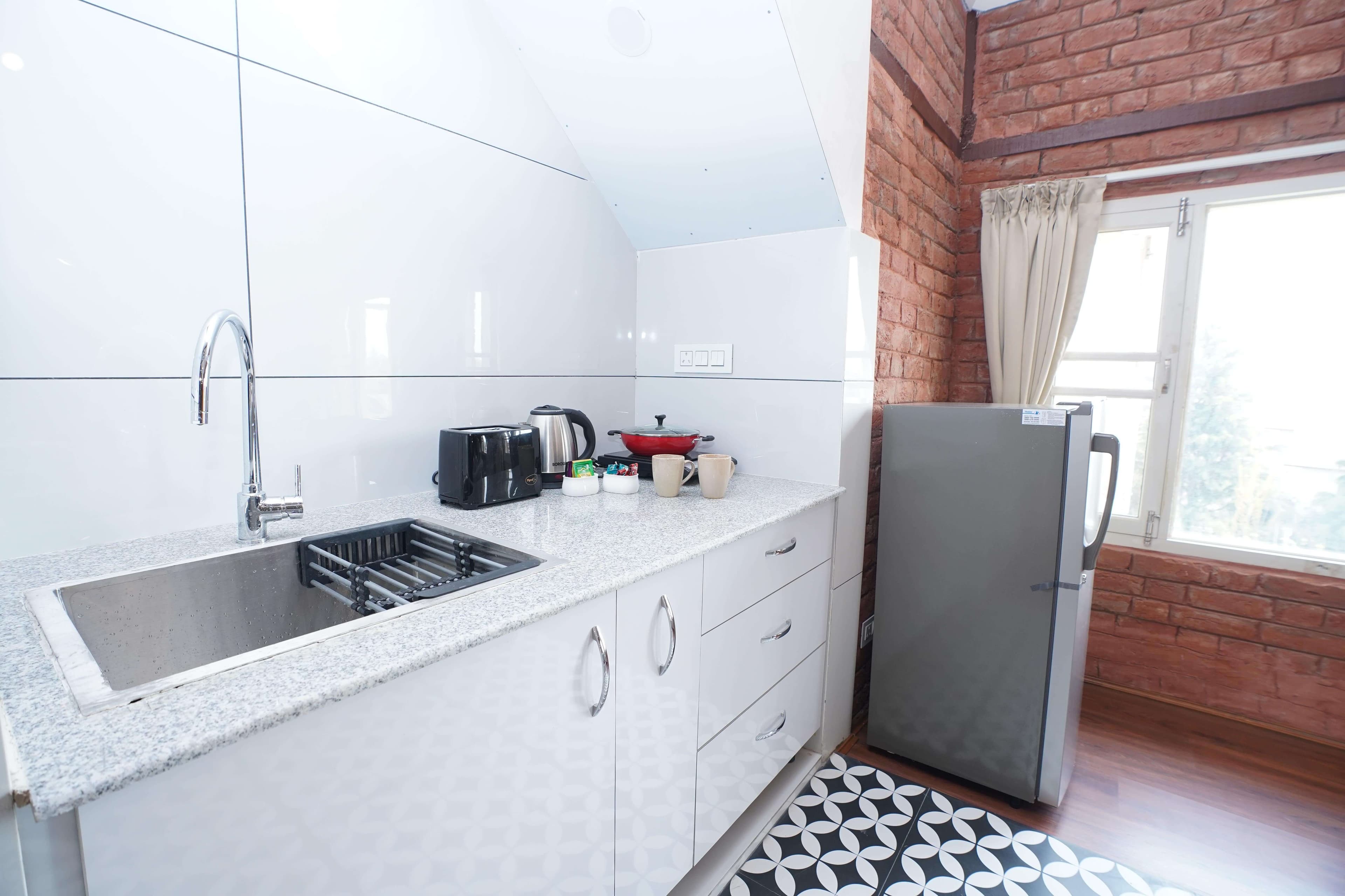 Noor (3A) — Maskan apartment, Srinagar