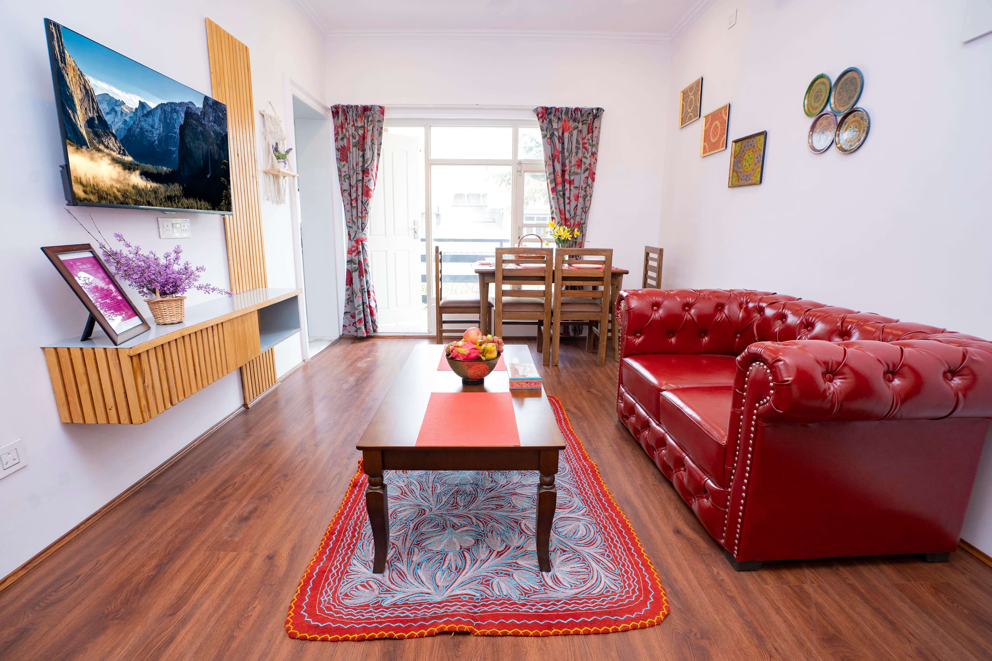 Posh (1C) — interior detail, Maskan homestay in Barzulla, Srinagar