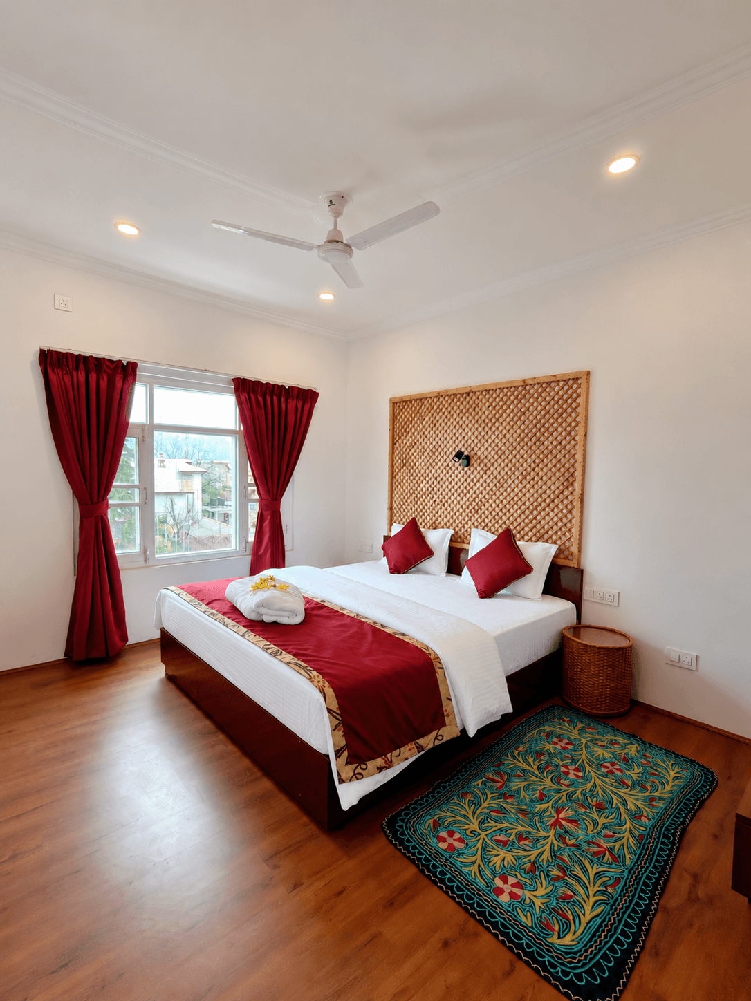 Bahaar (2A) — interior detail, Maskan homestay in Baghat Barzulla, Srinagar