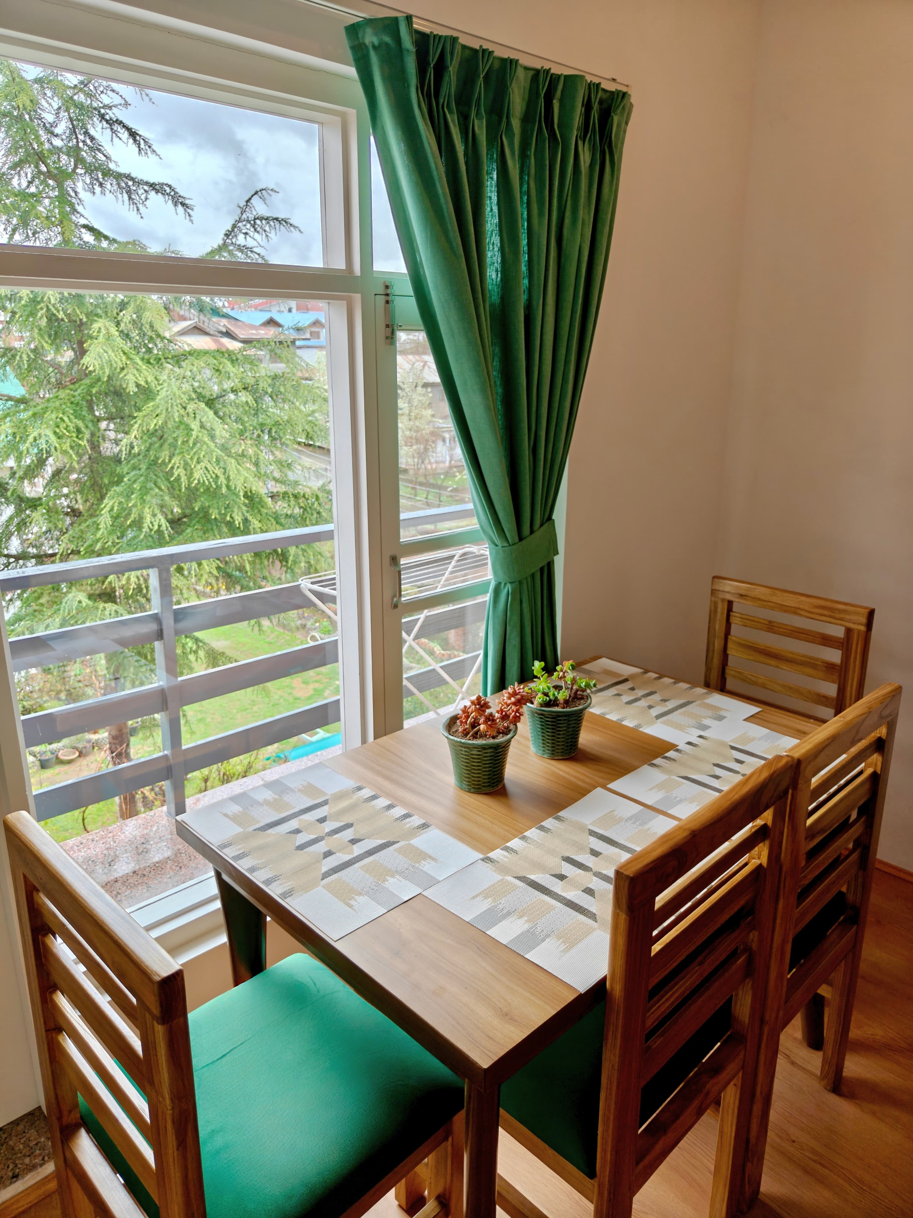 Rivaaz (2C) — Maskan apartment, Srinagar